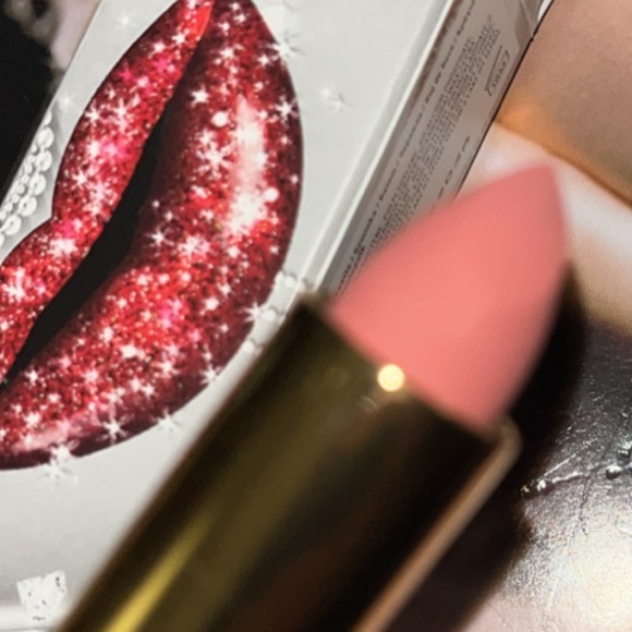 πΉβ οΈβ’π PatMcGrath x FemmeBot x Play the Part Vibesβ¦ - Picture 2 of 5